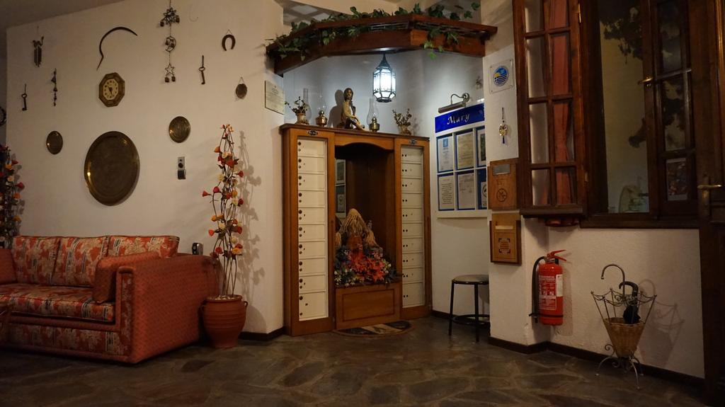 Hotel Mary Marathókambosz Kültér fotó